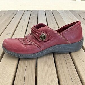 Earth Savin Women’s Size 9B Leather Shoes Bordeaux Red Slip On Loafers